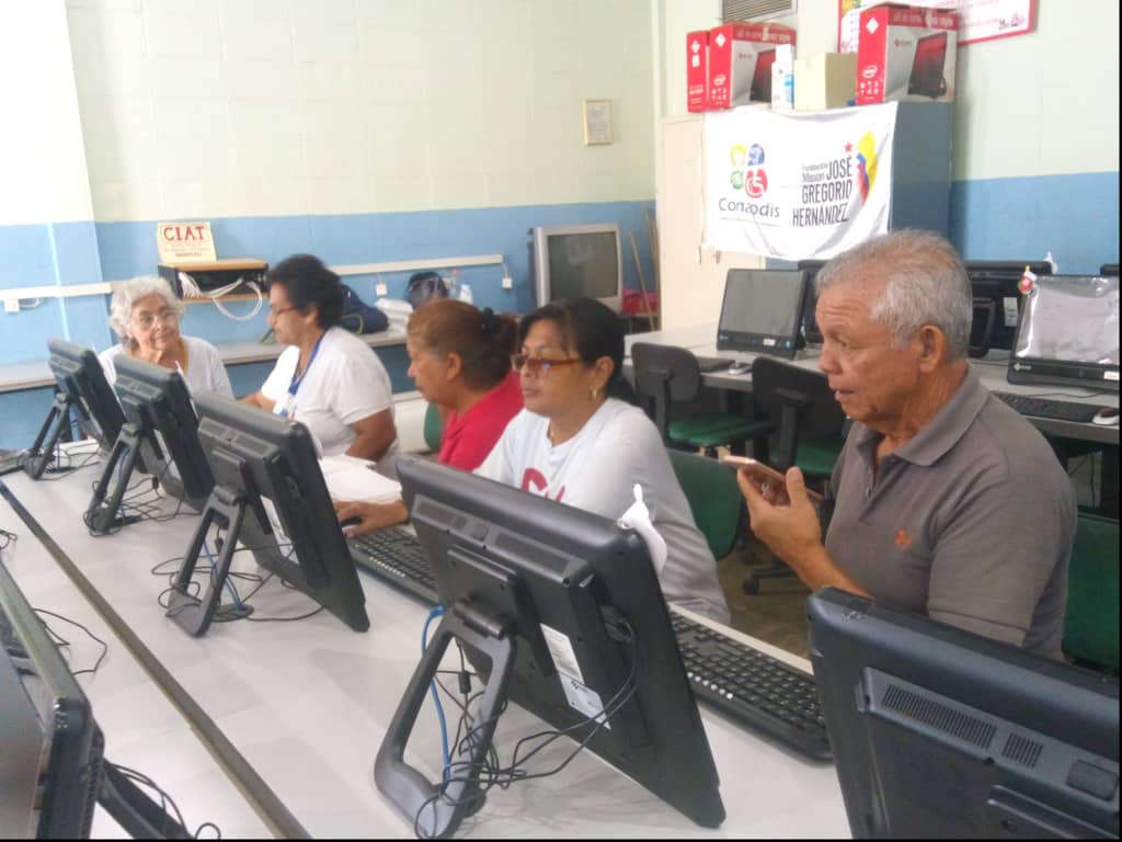 FundabitBnas_Mb's tweet photo. #16Feb Seguimos apoyando a nuestra comunidad 💪🏻 Hoy en Jornada de Actualización CONAPDIS. Sistema de la Misión José Gregorio Hernández. @Conapdis @BarinasConapdis 

#SomosFundabit 
#CarnavalesFelices2023 https://t.co/z2FfEwK1Z2