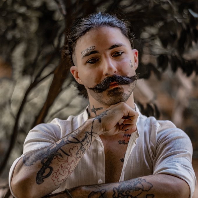 A ver cuantos like y rt tiene el bugote? https://t.co/HMEODvhANa