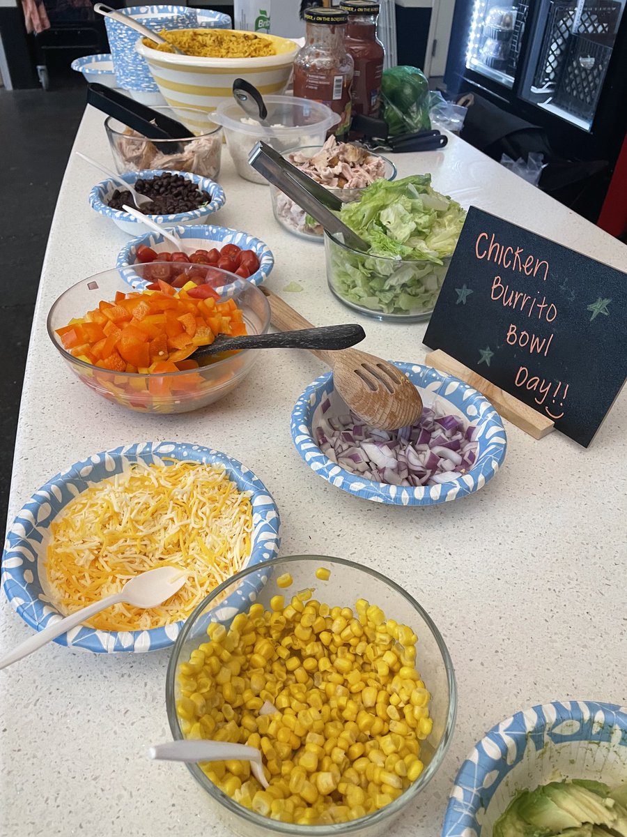 98SpeedAgility's tweet photo. Student Athletes! You still have time. Swing by Norville weight room for a chicken burrito bowl!! #fuelingourRamblers #sportsperformance #dieticianday https://t.co/NwzLxIH9Dd