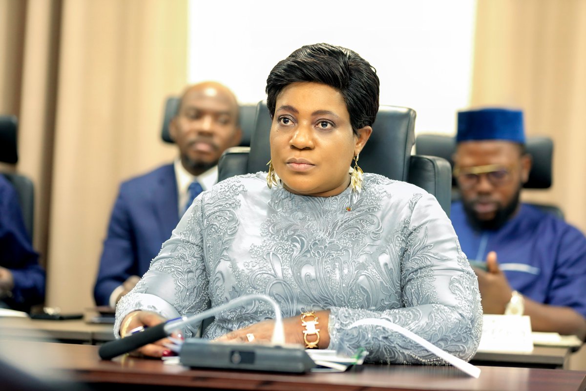 assnatTogo's tweet image. Au siège de la Représentation nationale, ce jeudi 16 février 2023, s’est tenue une séance de travail entre les députés et les experts du Groupe de la Banque Mondiale au Togo.
#CPP2023-2027
#BanqueMondiale
#Consultations
#Députés