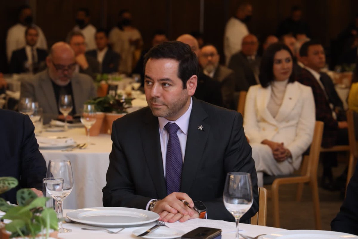 CONCAMIN's tweet photo. La región lagunera es el centro del Corredor Económico más dinámico de #México, y forma parte del Corredor #TMEC.
Asistimos al lanzamiento de “Invest La Laguna” realizado por #FOMEC, en el que participaron los gobernadores de Durango y Coahuila, @EVillegasV y @mrikelme. https://t.co/3jZXd2TQPd
