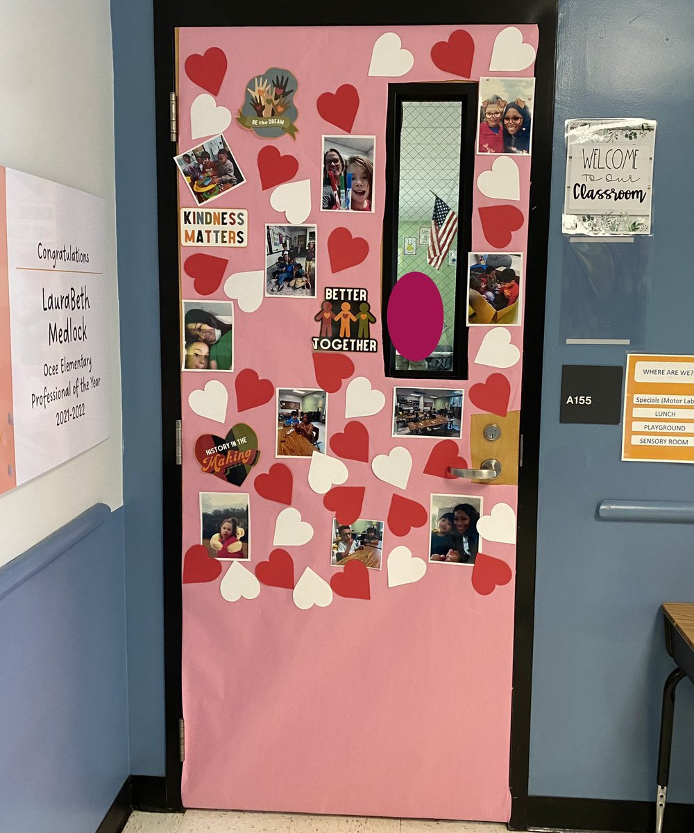 JessieLeyden's tweet photo. Mrs.Medlock is just amazing!🤩All three AU teachers at Ocee are “otterly” AMAZING!🦦👏🏻I enjoyed seeing students explore B10Bs during the math lesson today, developing an understanding of place value with two-digit numbers- showing tens and ones.👍🏻👏🏻#basetenblocks #math @FCS_SEC https://t.co/zPClg3SV5f