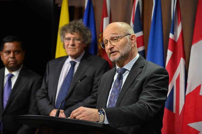 A photo of: The Minister of Justice and Attorney General of Canada David Lametti, Parliamentary Secretary to the Minister of Justice and Attorney General of Canada Gary Anandasangaree and James Lockyer.
