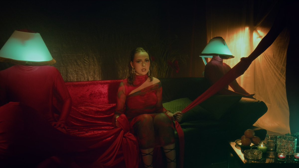 clearazur's tweet photo. more stills from Sabottage @ChiaraMusicOff https://t.co/4FavY0c7mk