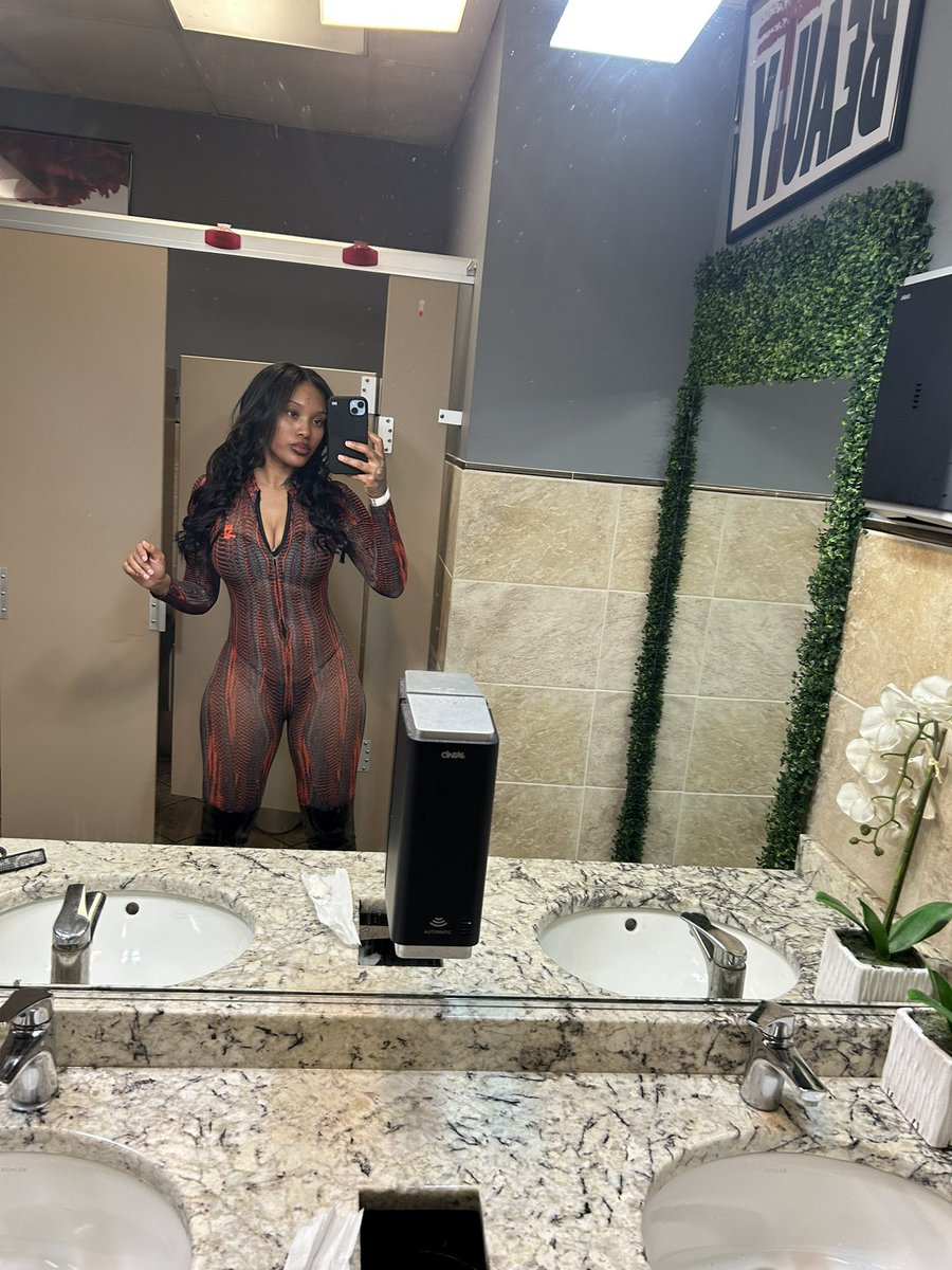 IG the.plug.daughter🔌 on Twitter "💋"