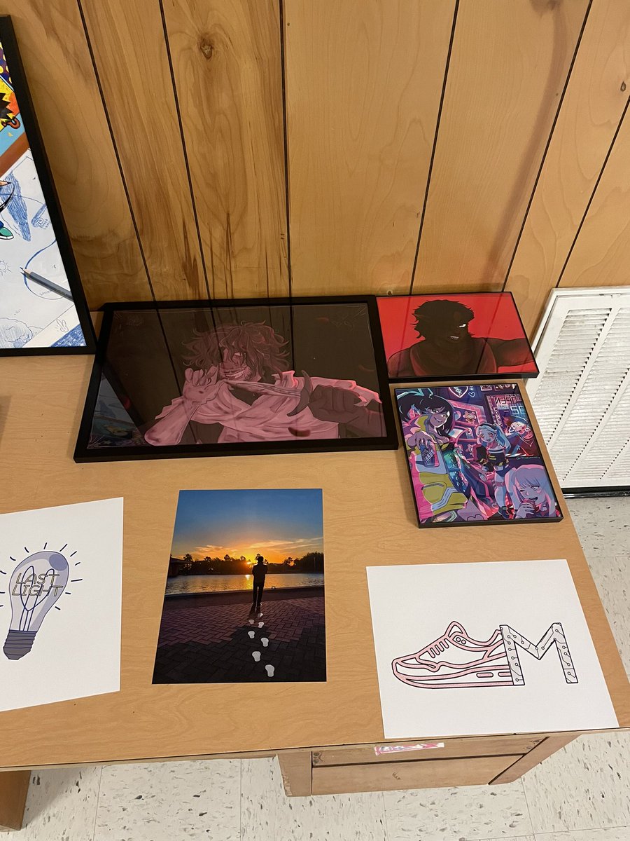 McAllenGDI's tweet photo. Graphic Design Students have their projects ready for @SkillsUSATX district 13 contest tomorrow. @McallenHigh @McAllenISDCTE https://t.co/k9AQcQJASo