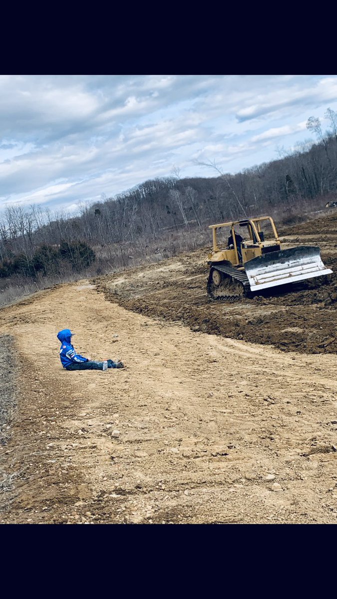 MudlickValley's tweet photo. From 1 mile to 3/8 of a mile ….. we’re ready to get started! New ownership, shorter track, updated concessions, updated restrooms, updated stands for spectators viewing…… we’re going BIG this year!! #dirttrack #racing #trackowner https://t.co/zqqa4Ad5AM