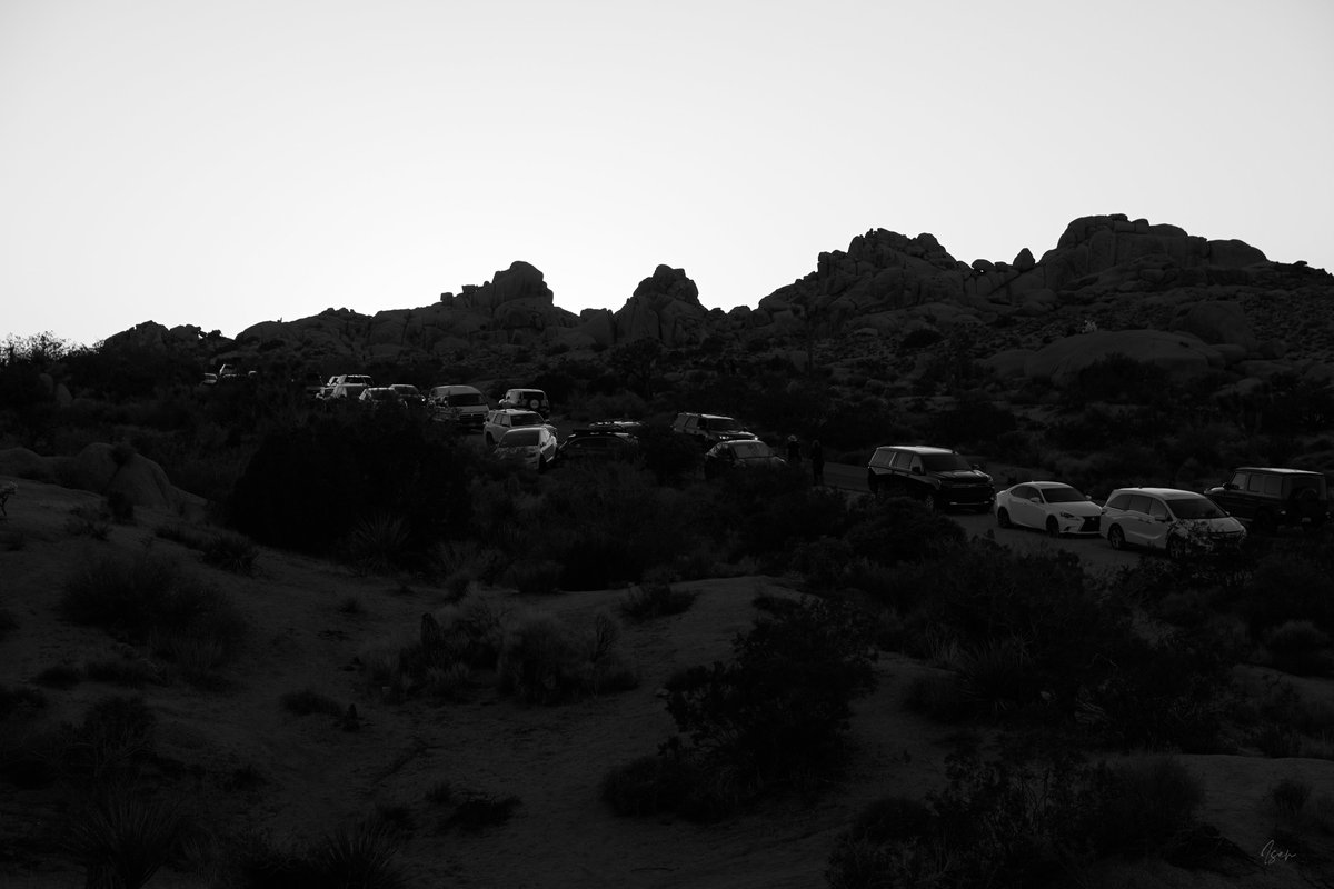 isensno's tweet photo. Why make photos? #26 in this series. I did video https://t.co/Ychg2h3SjU using only raw photos I've never touched. No edits other than B&amp;W vs color. No adjustments, edits or crops. I'm posting the storyboard. 
#documentaryphotography
#nightphotography #joshuatree #Landscapes https://t.co/696T392U4B