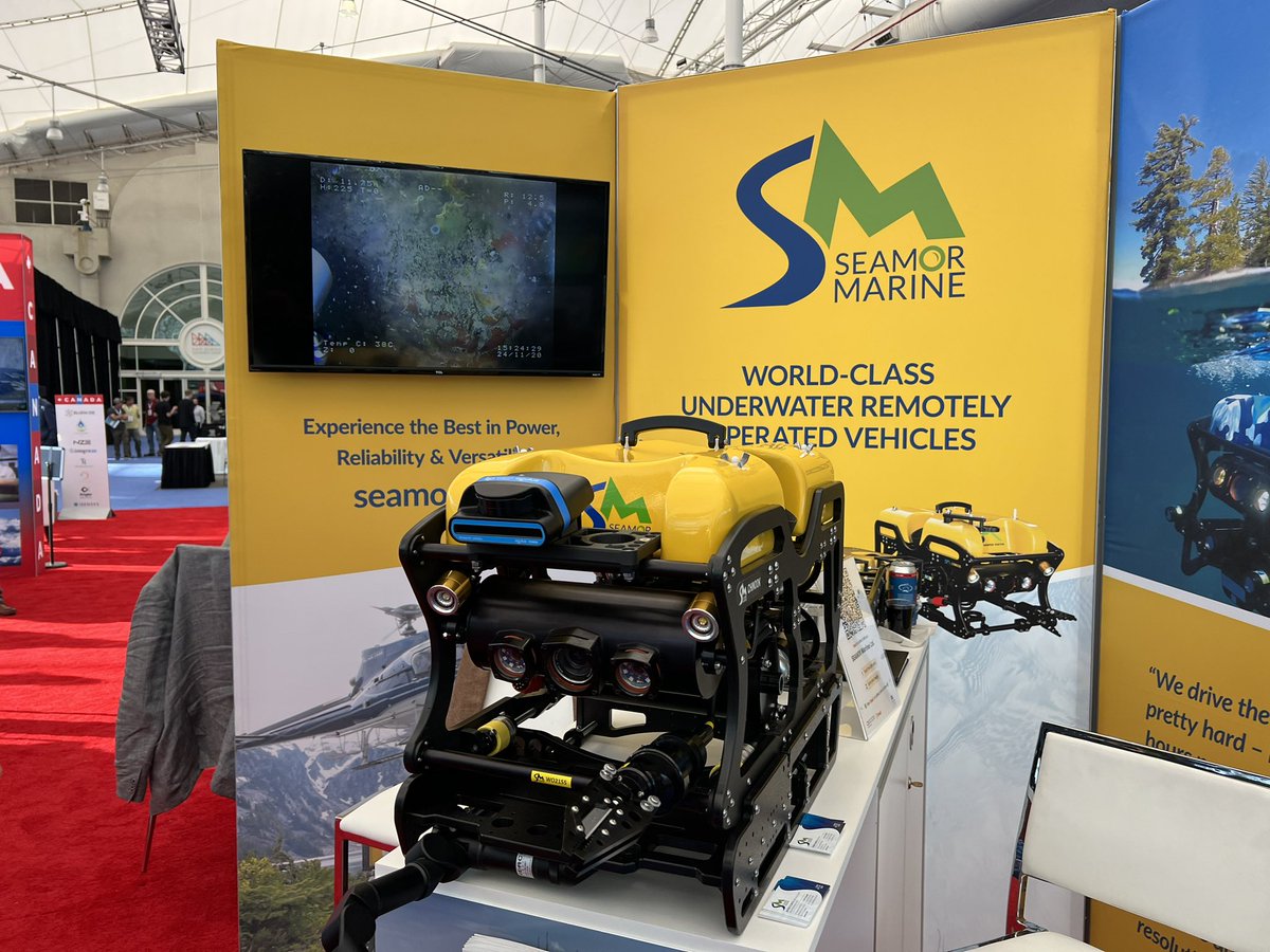 chick_ltd's tweet photo. 今年のOi AmericasはROVもボートも少なめ。
#oi2023 #無人ボート #水中ドローン #水中 #rov #宮城 #仙台 #ドローン #フォトグラメトリ #bluerov2 #水中撮影 #洋上風力 #水中調査 #無人艇 #solarpowered #solarsurfer #bluerobotics #marinerobotics https://t.co/zxicHOLMs7