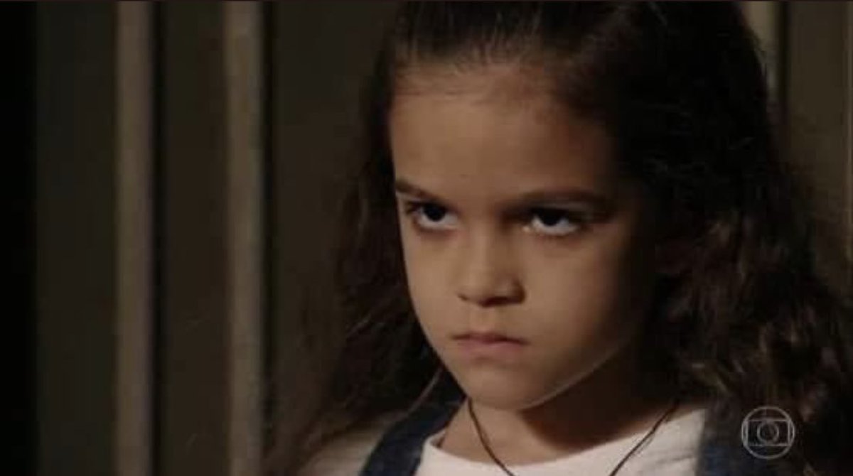 seusacanaa's tweet photo. eu com 10 anos quando falavam que o luan santana era vesgo: https://t.co/VuqtpgmmEa