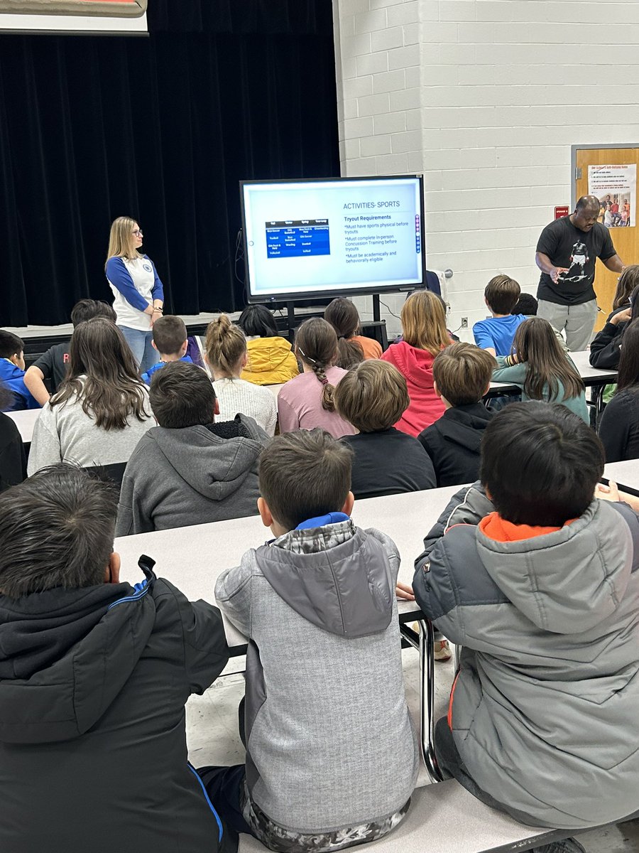 Thank you @pwcsmsyoung and Mr. Gorham for taking time to visit us and talk to our soon to be Panthers! <a href="/SHESPandas/">Signal Hill ES</a> <a href="/SHHebner/">Brenda HEBNER</a> #PWCSCounseling
