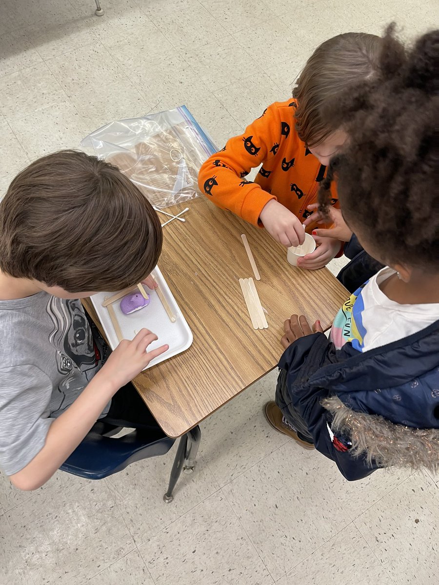 kfyoder1's tweet image. Architects enjoyed building birdhouses for our “birds” today in 1st Gr 🎯.  Collaboration and problem solving with a little sugar makes for a great STEM project.  @NESTarget @NESBraves @CobbAlp @bamaria12 @MrsTLCline #lovetothinkhere