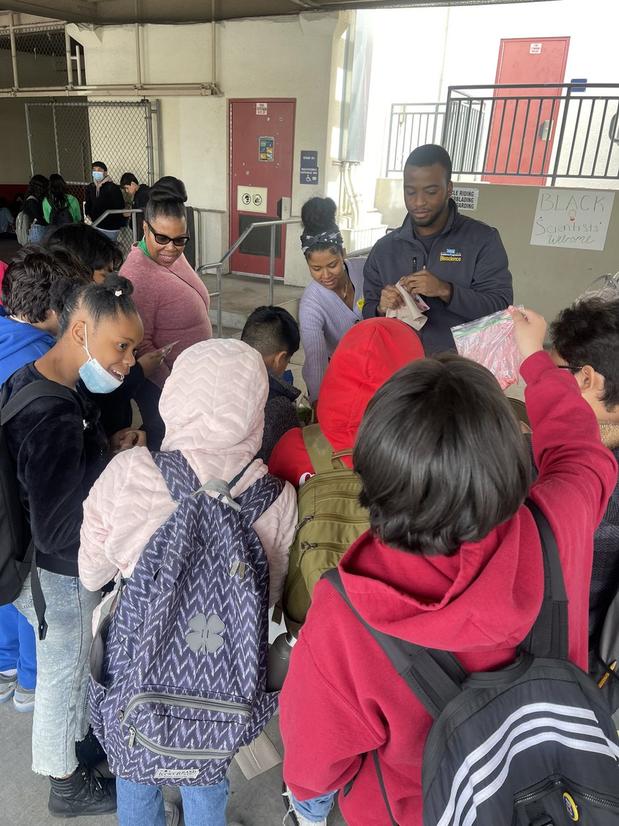 FoshayLC's tweet photo. A special thanks to this group of @UCLA Ph.D. students for donating their time to demonstrate science to Foshay students #stem #steam #scientists #scientistsofcolor #blackhistorymonth2023 https://t.co/fDDvIEdZj6