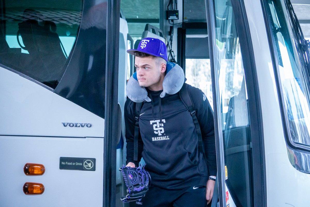 The Toms have arrived in Cali 🌴 ⚾️ 

#RollToms