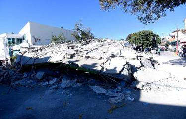 DiarioLibre's tweet photo. ⚖️  |#JusticiaDL | Fiscalía de La Vega solicita prisión y embargo retentivo de RD$50 MM a dueños de mueblería

🔗https://t.co/N4AWhgqnkP

#DiarioLibre #MultiMuebles #Derrumbe #LaVega https://t.co/7JUT4Me5jR