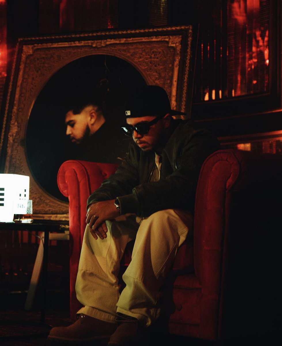 wrld_mag's tweet photo. 🚨 Le nouvel album d’Hamza est maintenant disponible sur toutes les plateformes ! 

             “Sincèrement” 

Bonne écoute 🎧 https://t.co/OlW8yr88hR