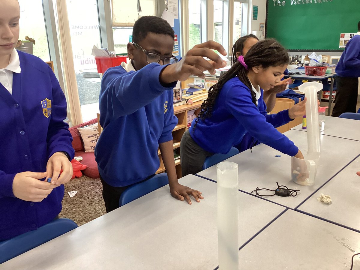stwilfridspri's tweet image. Investigating water resistance in our Science lesson. #forcesinmotion #scienceiscool