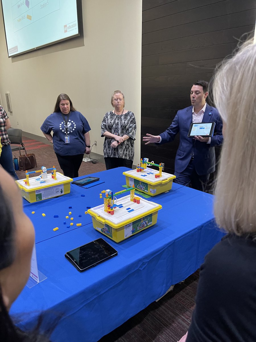 Sarah Dutoi tweet media