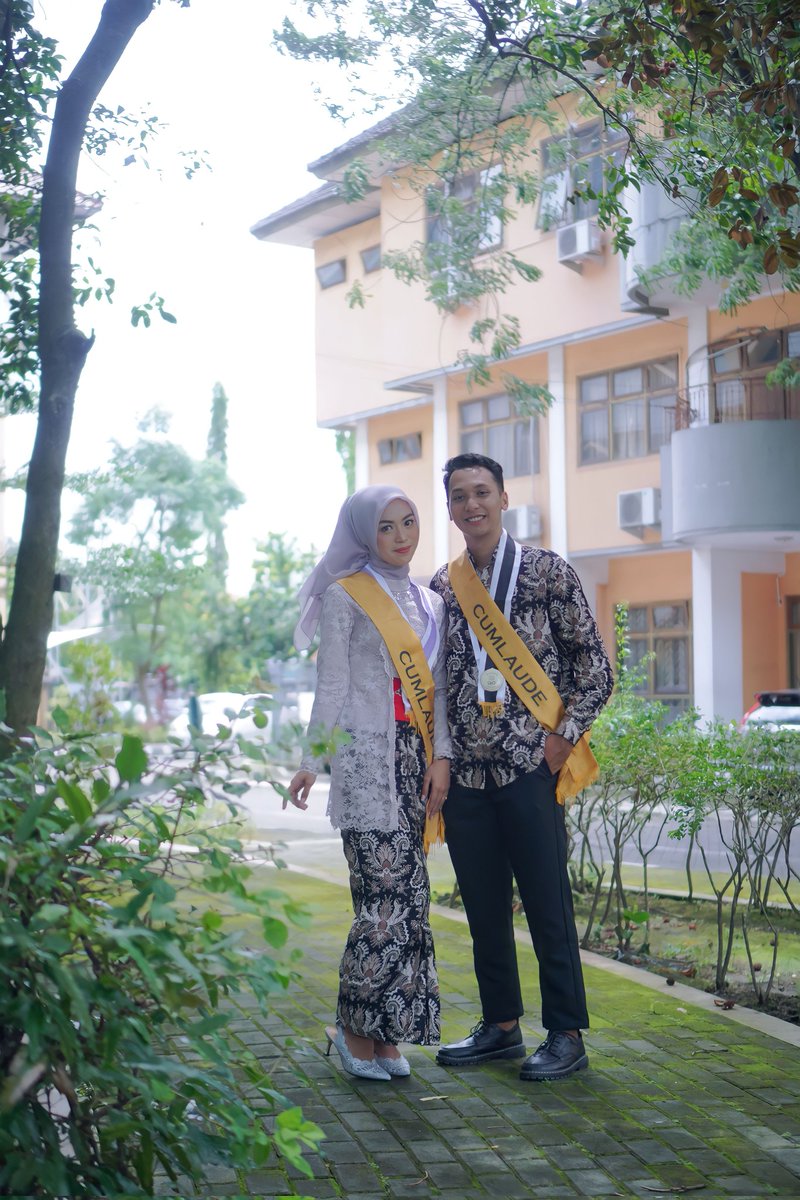 miiaabeee's tweet image. Sapa yg wisudanya bareng pcr? Aku, aku😎🤟