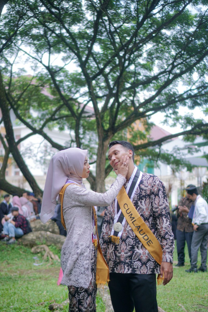 miiaabeee's tweet image. Sapa yg wisudanya bareng pcr? Aku, aku😎🤟