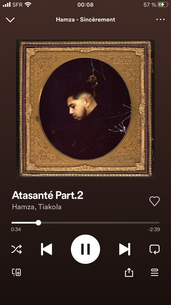 SquidJeux's tweet photo. @colonna_mathieu @Grimkujow_ J’ai Spotify en Arabie saoudite, ici on écoute de bas en haut https://t.co/JCjLrCPBwF
