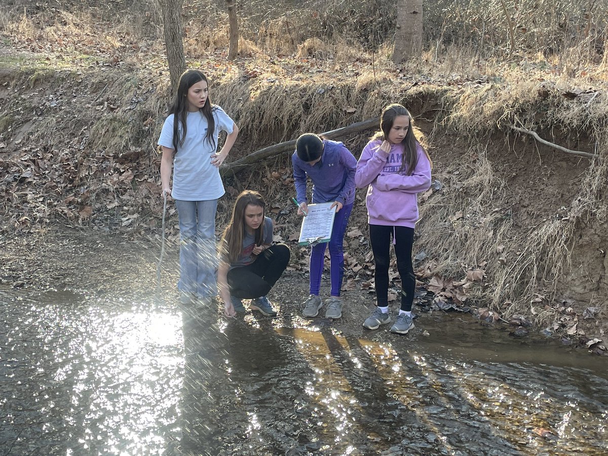 CCPS_ODS's tweet photo. SMS week 3: purple group collected date to determine if the stream is healthy! #ODSchangetheworld https://t.co/IWHPa3ZFa7