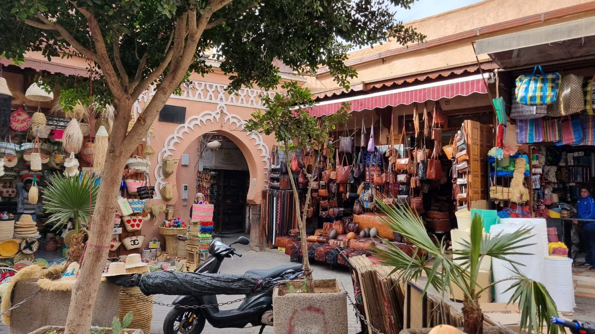 BryGeog's tweet photo. Superb week of cultural and geographical immersion with A2/A3 in Morocco. We began and ended with an exploration of the #Medina and the urban area of #Marrakech To what extent is it a ‘dual city’?  1/3 https://t.co/IW3EwHJAaa