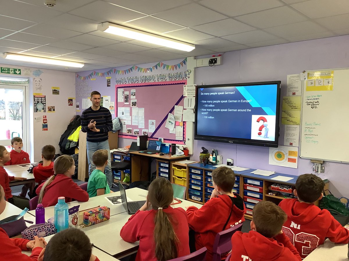 Llysfaen2023's tweet image. We had a double visitor day today! Mr Luecke very kindly came in to introduce #6GJ &amp;amp; #6CP to the German language!

We had an awesome time learning new words and phrases and I think it inspired some children to try and learn a new language.

#EIC #Literacy #LLC #ModernLanguages 🇩🇪