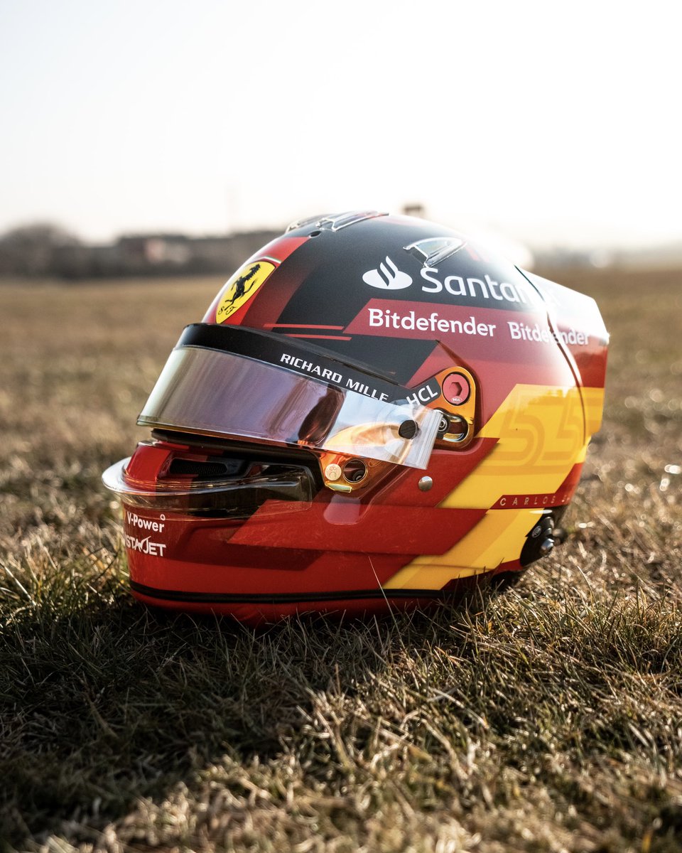 Carlossainz55's tweet photo. 🔴🟡 My colours, our colours. Forza Ferrari!!

-
@ScuderiaFerrari 
#Carlossainz https://t.co/71ChEITmwa