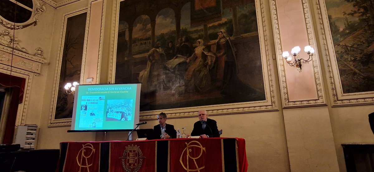 jmguimerans's tweet photo. Imprescindible e impagable contribución al conocimiento de la Historia de nuestra ciudad y de nuestro país. Abierto a todos, el #CirculodeRecreo de #Valladolid, nos regala la conferencia de @EnriqueBerzal1 sobre la "Transición desde el @nortecastilla", presentada por @manconrio https://t.co/a2yqJuAIBx
