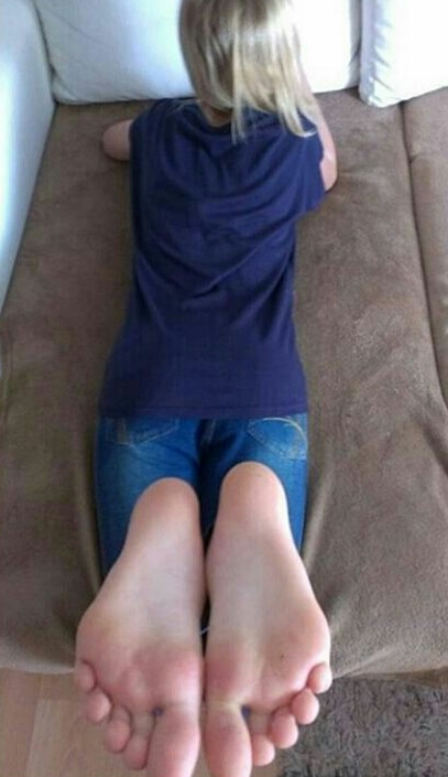 klubin77's tweet photo. #feet #feetfethish #feetfinder #feetpicsforsales #feetpic #FeetPictures #FeetPicture #feetfetiche #feetfetiche #feetpix #teen #teengirls #teengirl #teen16 #teenagers #youngteen #teenfeet #soles #fetishsneaker #fetish https://t.co/2deUjAh8vC
