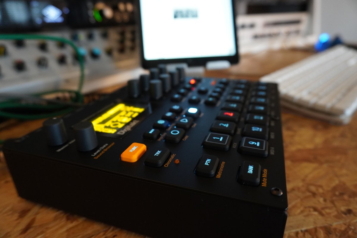 DOsounds's tweet image. Working on the BoomBaps for a wonderful electronic record today. 
.
.
 #elektron #digitakt #drumprogramming #beats #lofi #electronica #neoclassical #indieartist #independentartist #pop #dosounds #wip #sync #newmusicalert #onlinestudio #productiontips #newalbum #studio #release