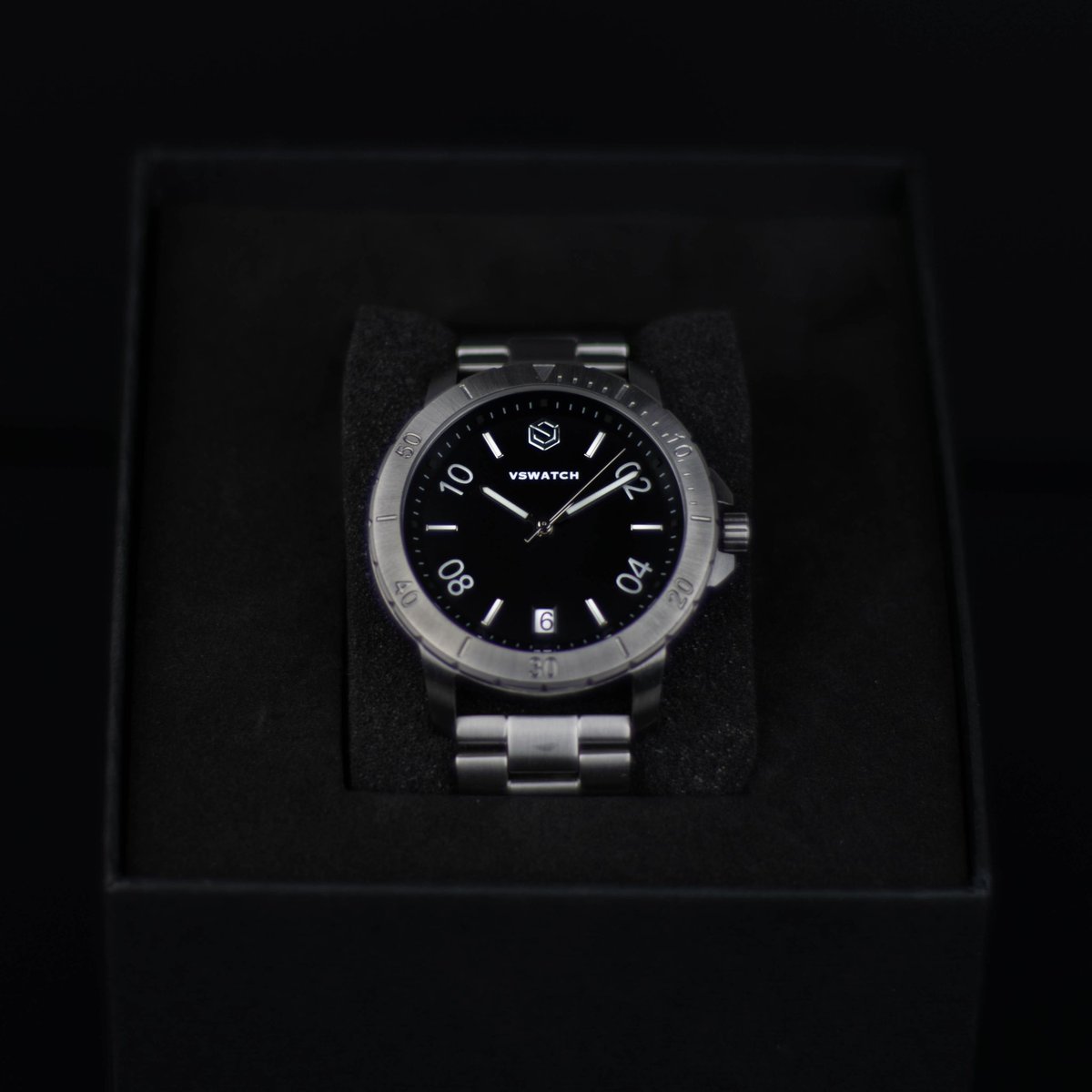 VSWatch_Club's tweet photo. Hey #MultiversX Fam ‼️
Previously we shared with you our premium watch model! 💎
Tonight, we have the great pleasure to present you our physical watch associated to the Common Watch! 🔥
Do you like it ?! 😍
RT & Tag friends for a chance to win 0.5 $EGLD ! 🚀 https://t.co/hDo8qH0btm