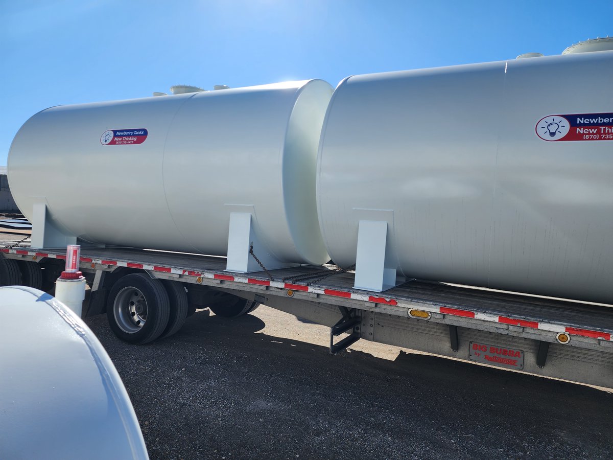 NewberryTanks's tweet photo. Humpday is over and it's #TankThursday! Many different kinds of tanks shipped to Michigan, North Carolina, Kentucky, Mississippi, Texas and Alabama. Check them out!
#OilandGas #ContainmentSystem #BracketSaddle #SteelTanks #LubeOil #SkidTanks #ObroundTanks https://t.co/lEOec6KVxz