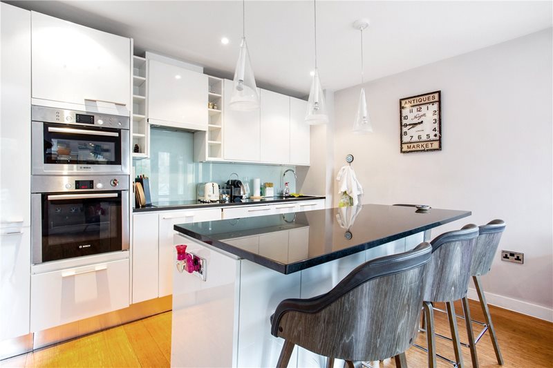 Just_Us_Global's tweet photo. A rare opportunity to own this immaculate two bedroom two bathroom first floor flat.

Price : Offers in Excess of £800,000

For More Information : 
https://t.co/2L4r3DFkar

#londonrealestate #londonflat #londonluxuryapartment #londonproperty #londonapartment #londonapartments https://t.co/GWfeXD5Qu9