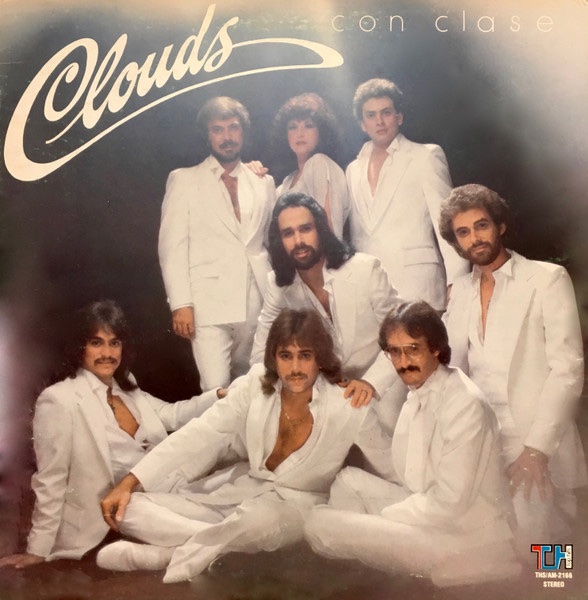 dreamchimney's tweet photo. New Sleeve added #WhiteSuits #Crew #RadDudes #PureClass https://t.co/PXeDphnytS https://t.co/KJOZlPYf3H