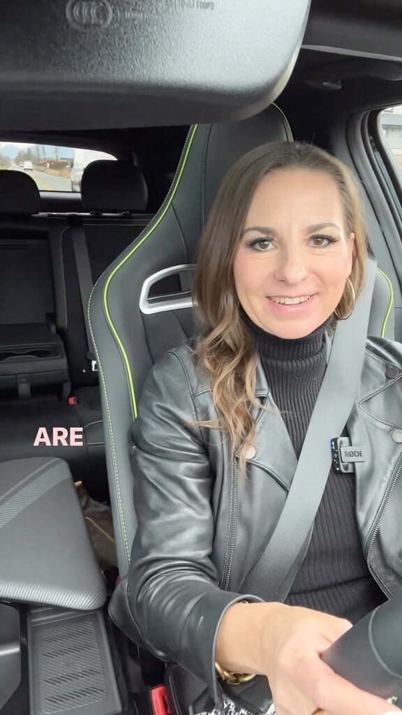 xoconniepeters's tweet photo. Driving the 2023 Kia EV6 GT! #woot!
#kia #kiaev6 #kiaev6gt #ev6 #ev6gt #fastcars #ev #electriccar #crossover #electriccrossover #familycars https://t.co/Z7AwARQTEN