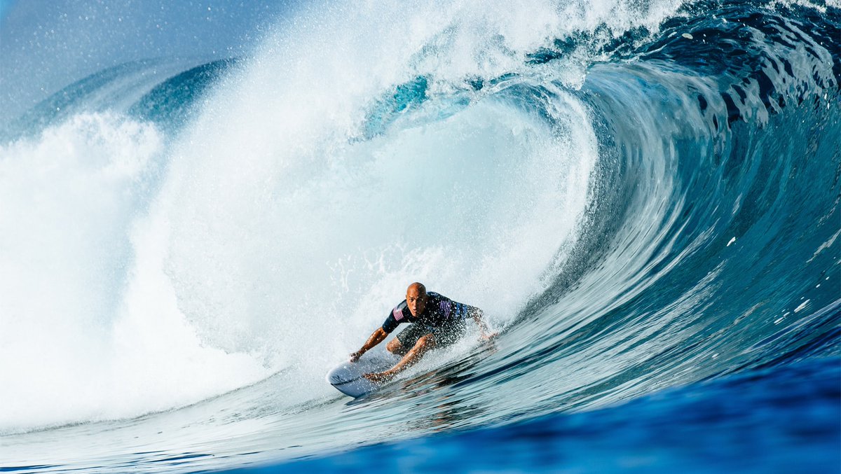 AppleTVNewsHub's tweet image. The first 4 episodes of Season 2 of the #WSL docuseries, #MakeOrBreak featuring #KellySlater, Stephanie Gilmore, and #GabrielMedina, are now streaming on #AppleTV+
