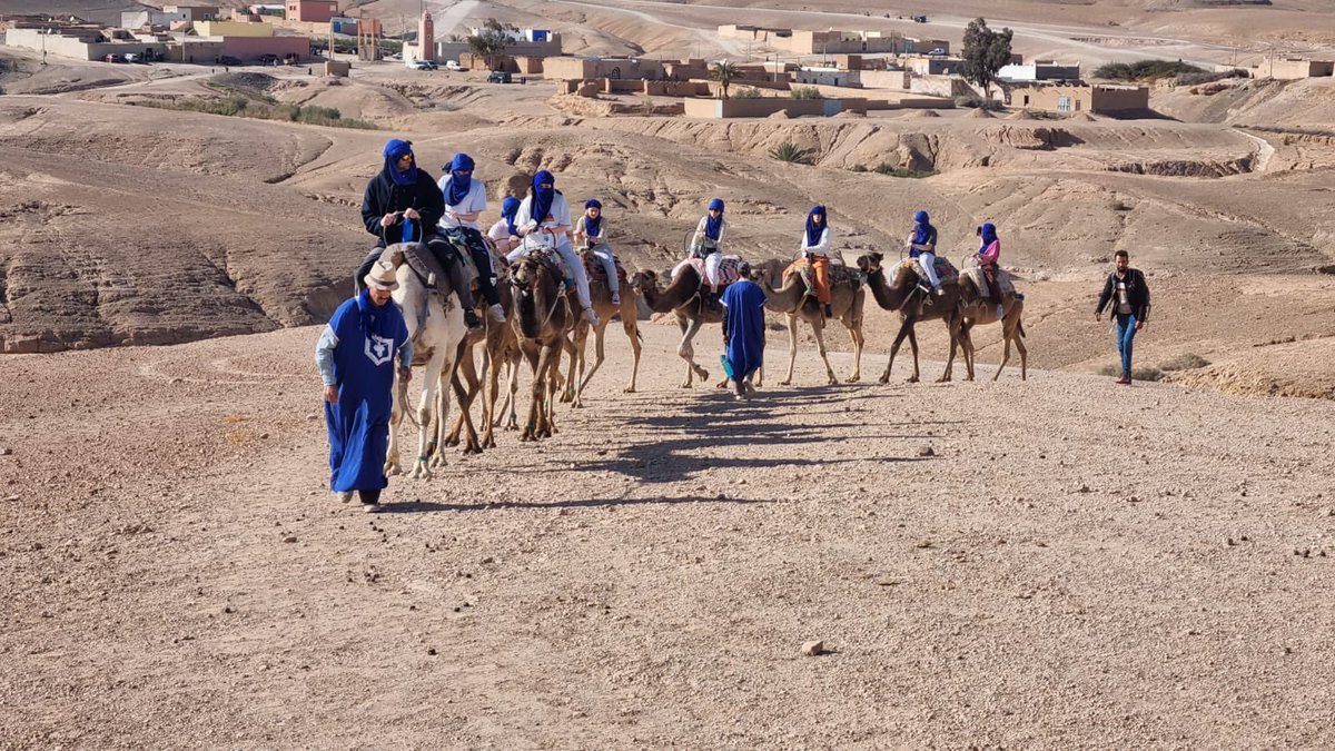 BryGeog's tweet photo. We then headed for the Agafay desert 🐪 to appreciate the impact of deflation, exfoliation and sheet wash. We also walked through a wadi and looked at the adaptations of plants and animals to arid environments (as well as how to put on Berber headgear!). 2/3 https://t.co/2Z03EcEGkj