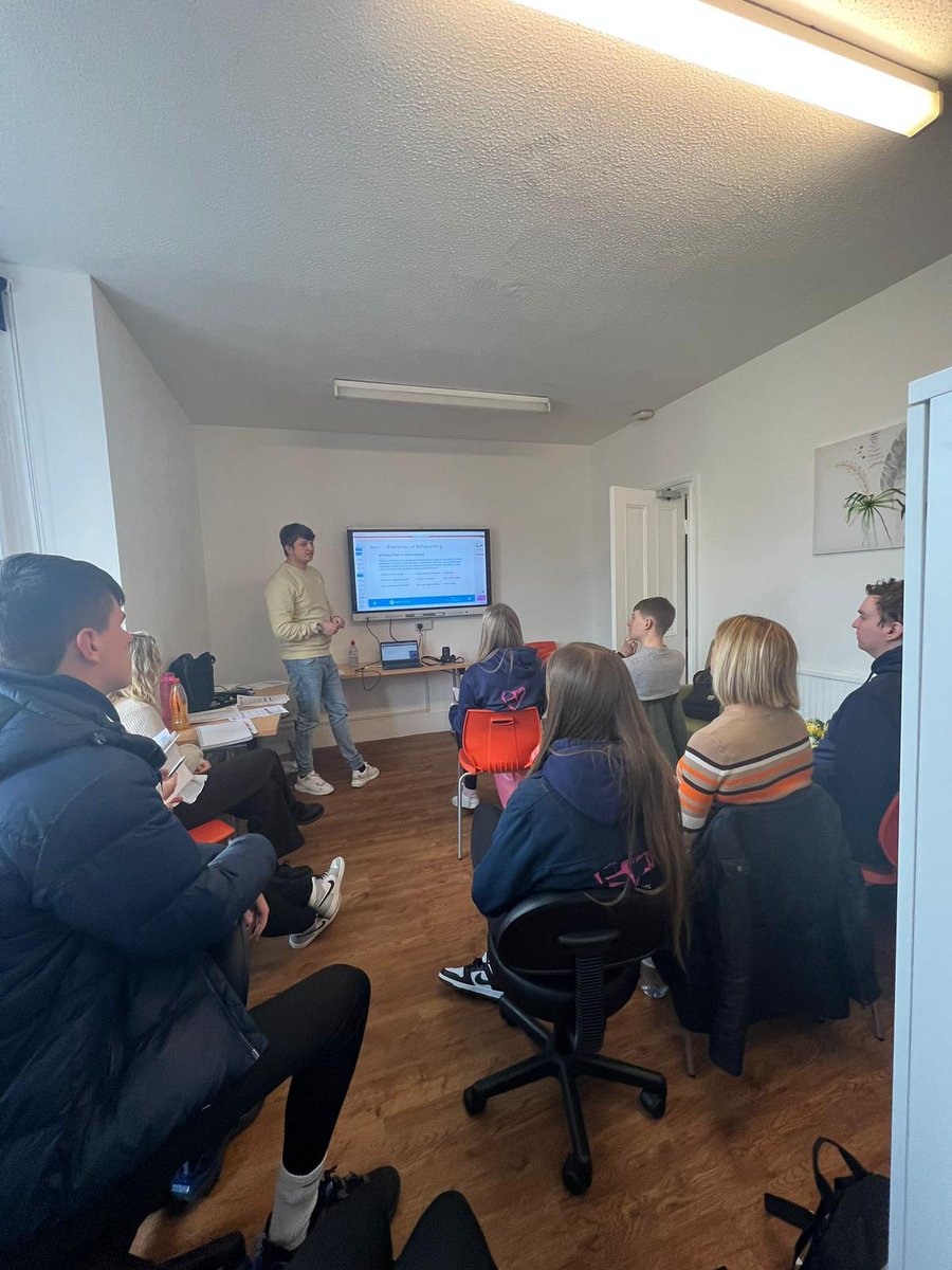 InclusliveSport's tweet photo. A big thank you to Alex from @KentKeepTalking for delivering safeguarding training to all our team. Such an engaging tutor and we all really enjoyed the course. Also a big thank you to Herne Bay Holistic Health for hosting us.
#allwayslearning #training #safegaurding https://t.co/Drj35Gb52T