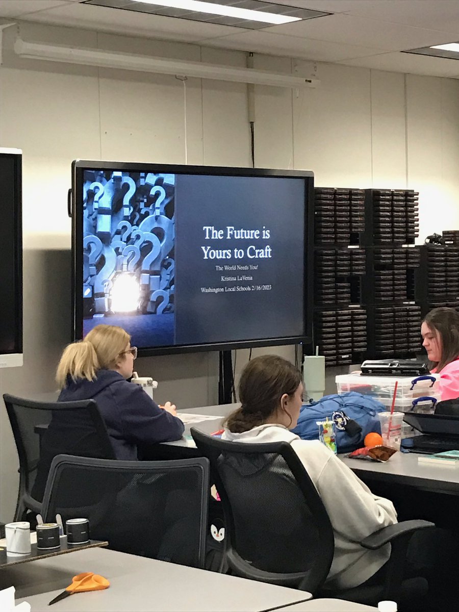 NWOstem's tweet photo. Project EDUCATE PD in the Whitmer HS Teaching Profession classroom w. guidance  from @bgsu faculty @K_LaVenia ! @WLS4Kids https://t.co/NnNheSsvY4