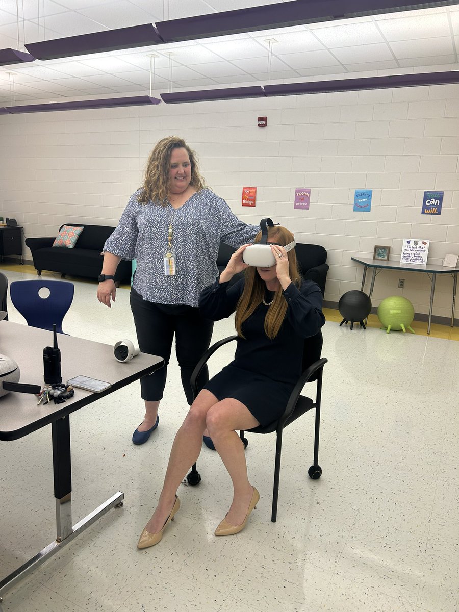 Kelly Stephenson tweet media