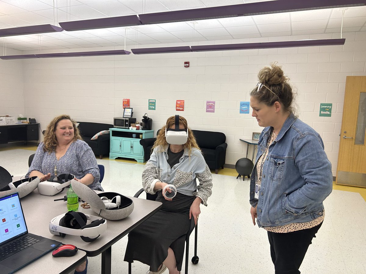 Kelly Stephenson tweet media