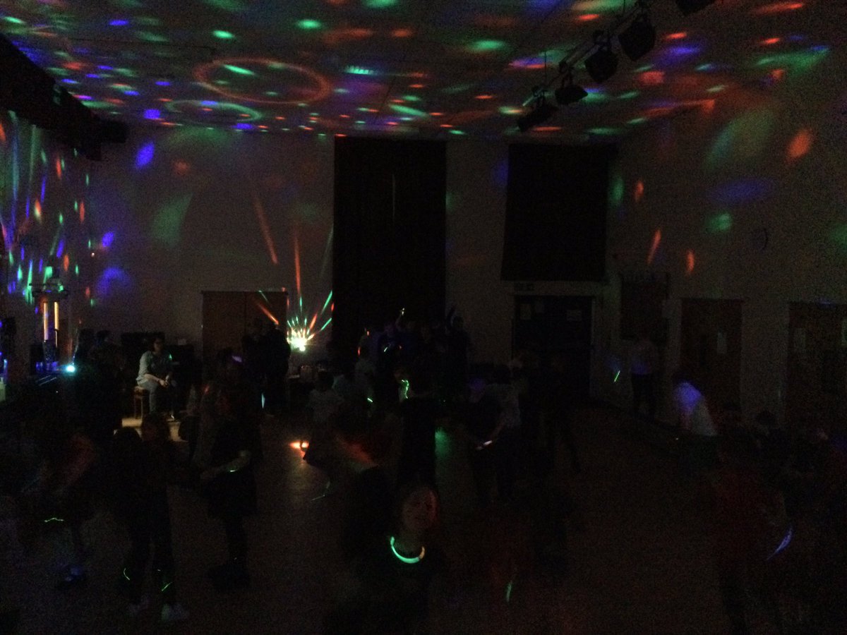 Fairway Primary (@fairwayps) on Twitter photo Year 4, 5 & 6 were the Kings and Queens of Fairway Valentine games and singing loudly to their favourites! <a href="/FairwayPTA/">Fairway Primary pta</a> Year 4, 5 & 6 were the Kings and Queens of Fairway Valentine games and singing loudly to their favourites! <a href="/FairwayPTA/">Fairway Primary pta</a>