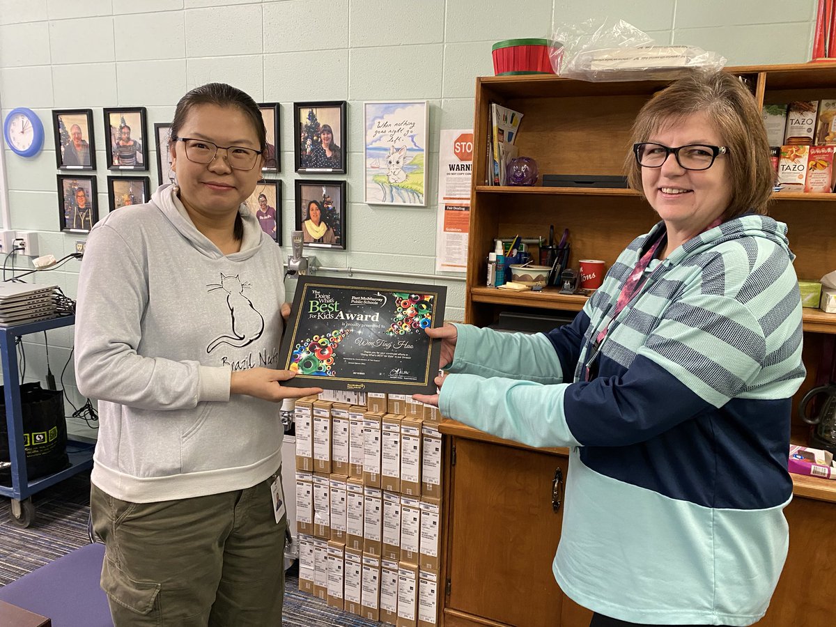 FMPSDTech's tweet image. Congratulations to @facing_uWT for always going above and beyond in her service to @fmpsd staff and students. #ymm