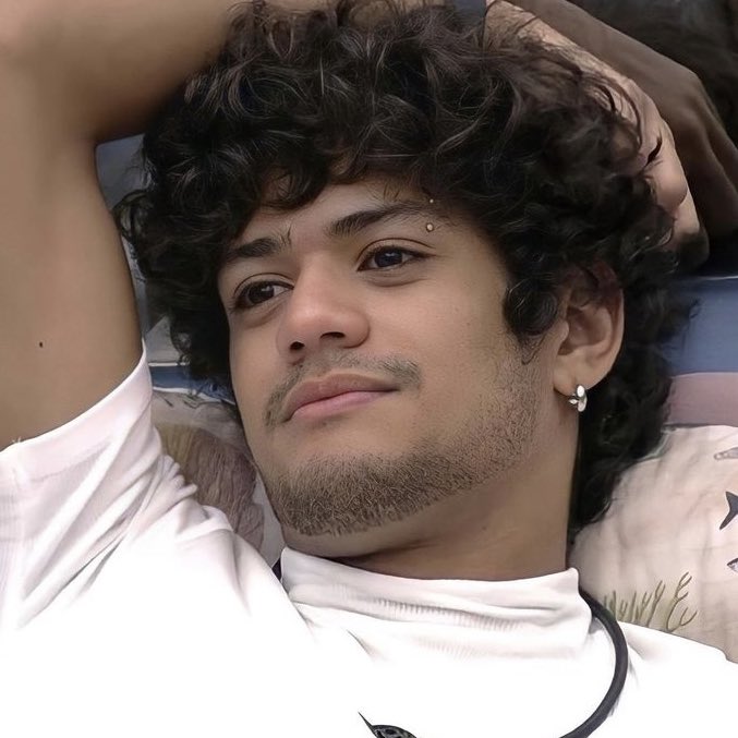 choquei's tweet photo. 🚨FAMOSOS: Gabriel Santana declara que é demissexual #BBB23 https://t.co/x5ovs61Lr1