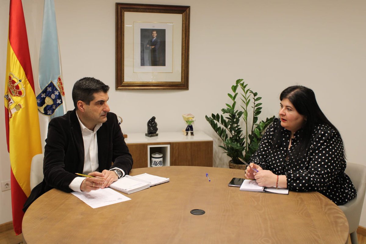 Reunión coa alcaldesa do <a href="/ConcelloBoboras/">Concello de Boborás</a> , <a href="/patriciaboboras/">Patricia Torres</a> , para abordar asuntos de interese para o seu concello.