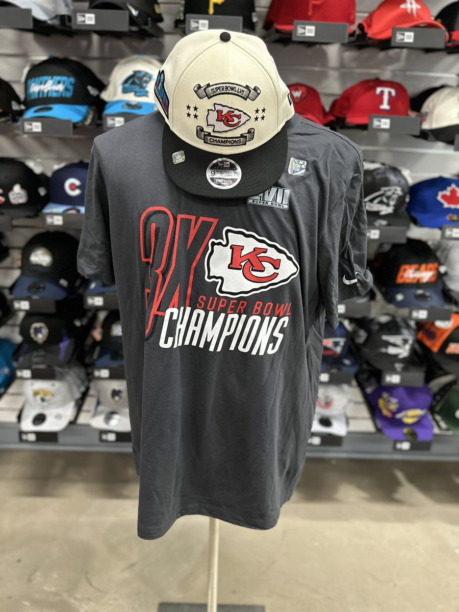 KeddrainB's tweet photo. More Kansas City Chiefs Super Bowl gear in stock now at Fanatics101. https://t.co/SboBAoaulv