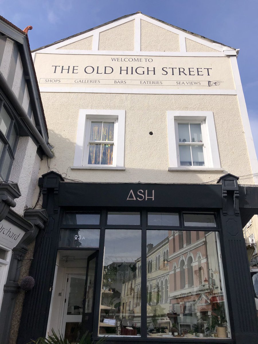Scaffold is down for the big reveal of this monster sign in Falmouth! #signwriter #cornwall #falmouthsignpainter #signwriting