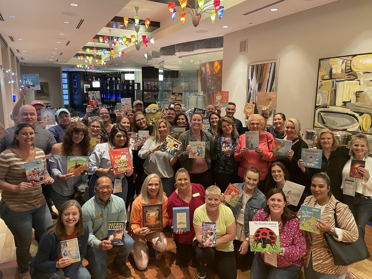 FRLAnews's tweet photo. At field staff meeting this week in the Suncoast, FRLA and RCS team members donate books for @AMOysterBar and the @DiveSummer reading program! #DiveIntoReading #MakeADifference #HospitalityStrong https://t.co/FvShiwoFy8